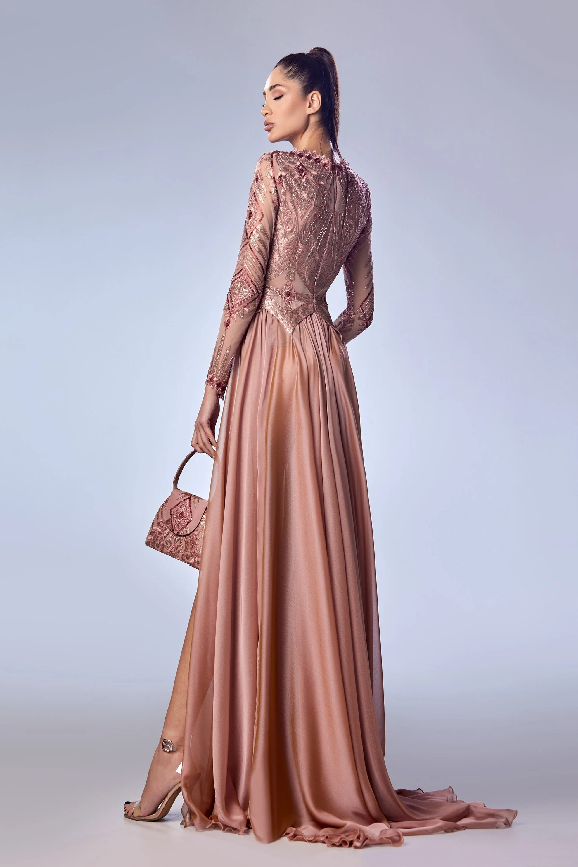 Reverie Couture FW57 - Fashion Us
