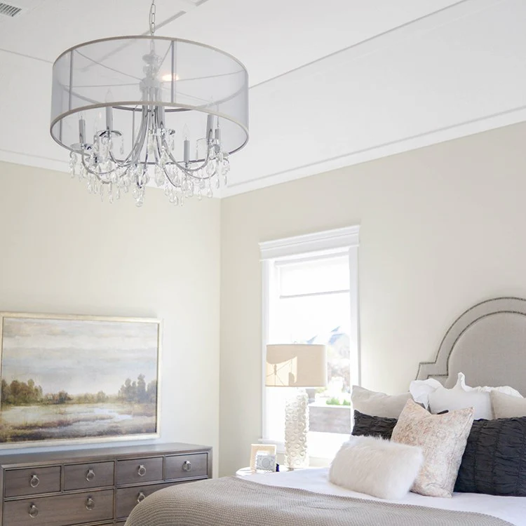 Hampton Eight-Light Chandelier - Fashion Us